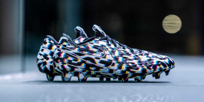 'Dazzle Camo' Tiempo Legend 8, Sepatu Bola Bikin Pusing Mata thumbnail